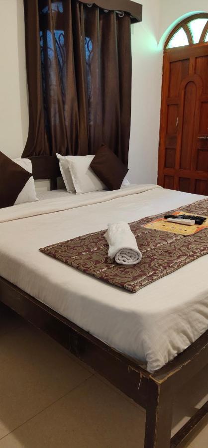 Rj14 Accommodations At Baga Beach Exterior foto