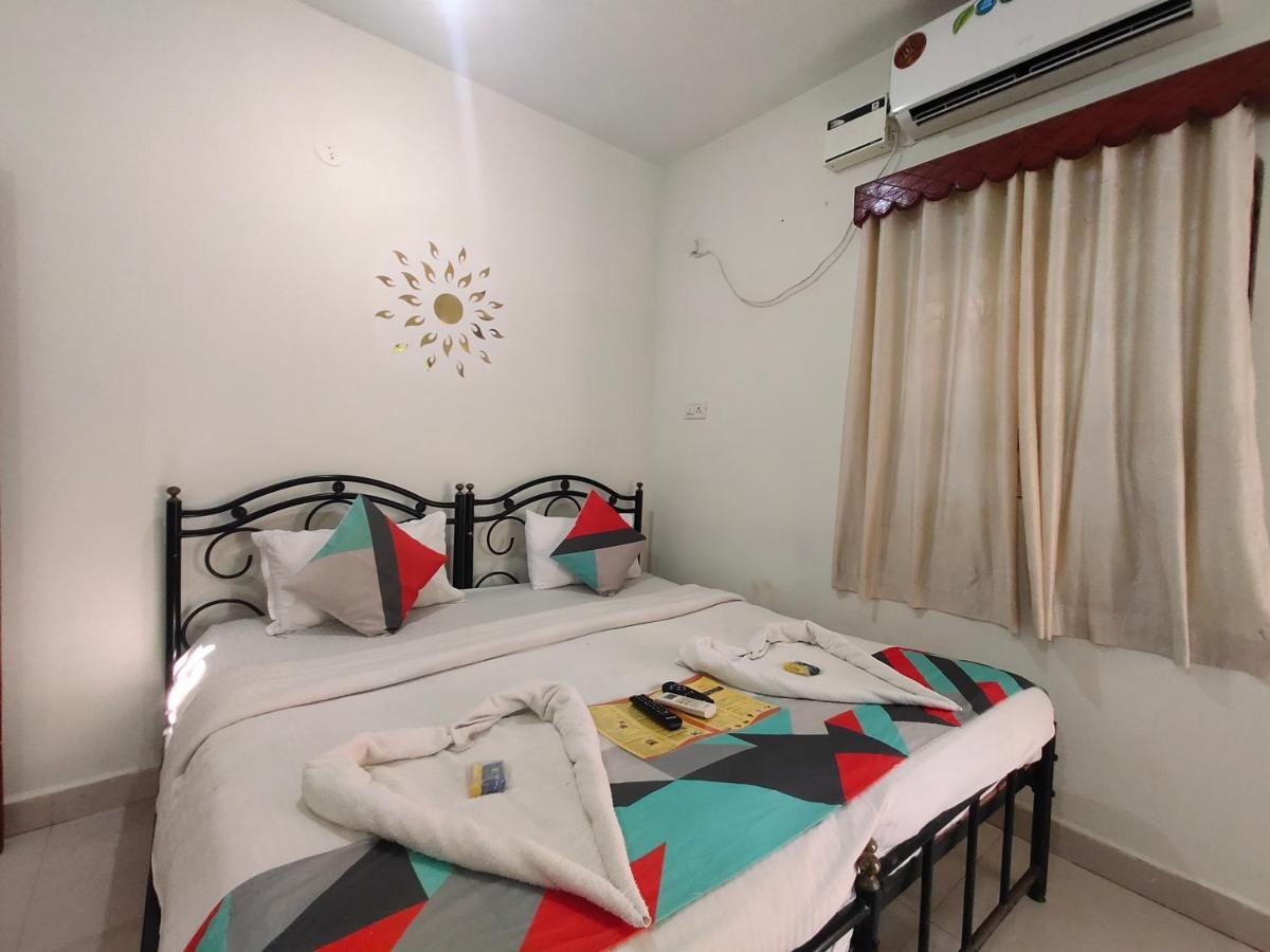 Rj14 Accommodations At Baga Beach Exterior foto